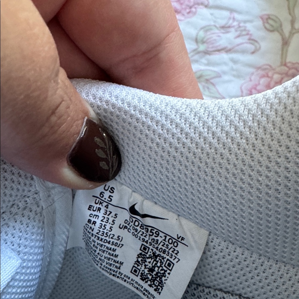 Nike Air Force 1 '07 White Sneakers 6.5 - Picture 15 of 16